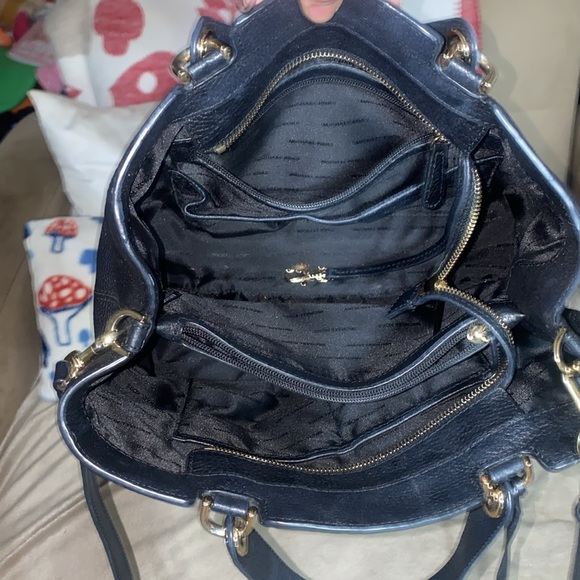 MICHAEL KORS Black Leather Handbag - Excellent Condition - Picture 6 of 11